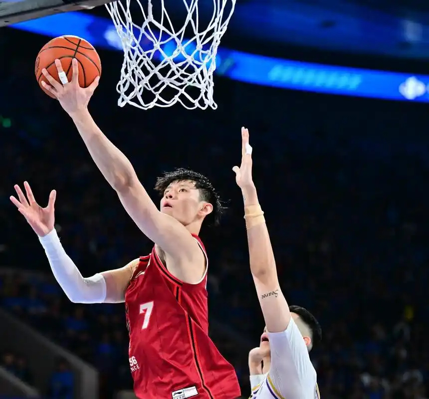 CBA季后赛倒计时，切尔西冲刺阶段防线松动，细节引发关注，悬念犹存，控场能力受关注的简单介绍