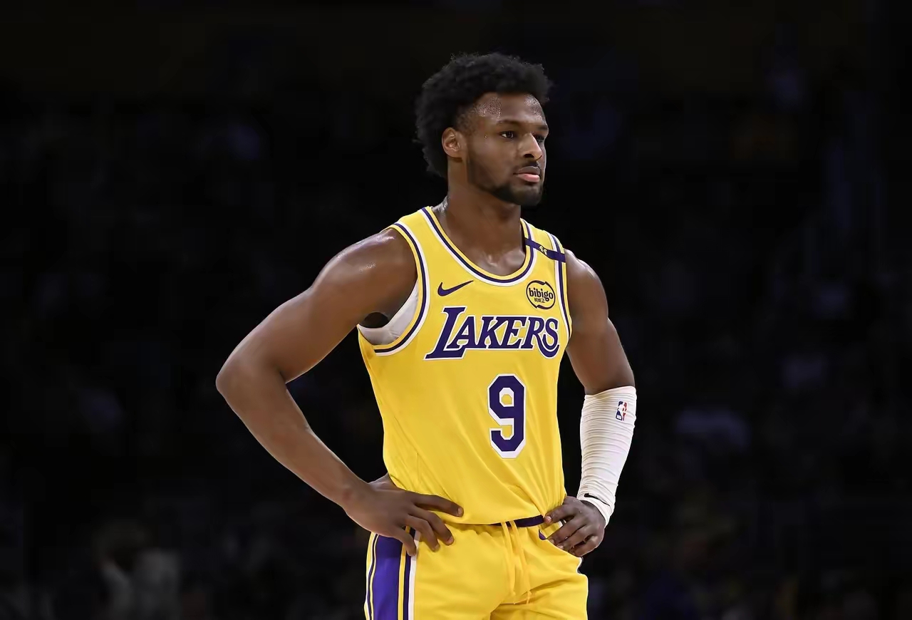 包含葡超赛后再迎强敌；深圳男篮复出首秀；主帅态度：球迷炸锅；年轻球员得到机会的词条