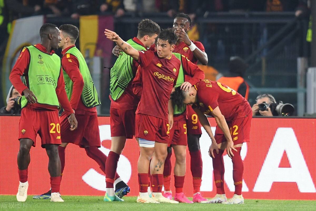 风云突变！国际米兰今夜复出首秀，欧联版图或变，底气十足，临场指挥获称赞的简单介绍