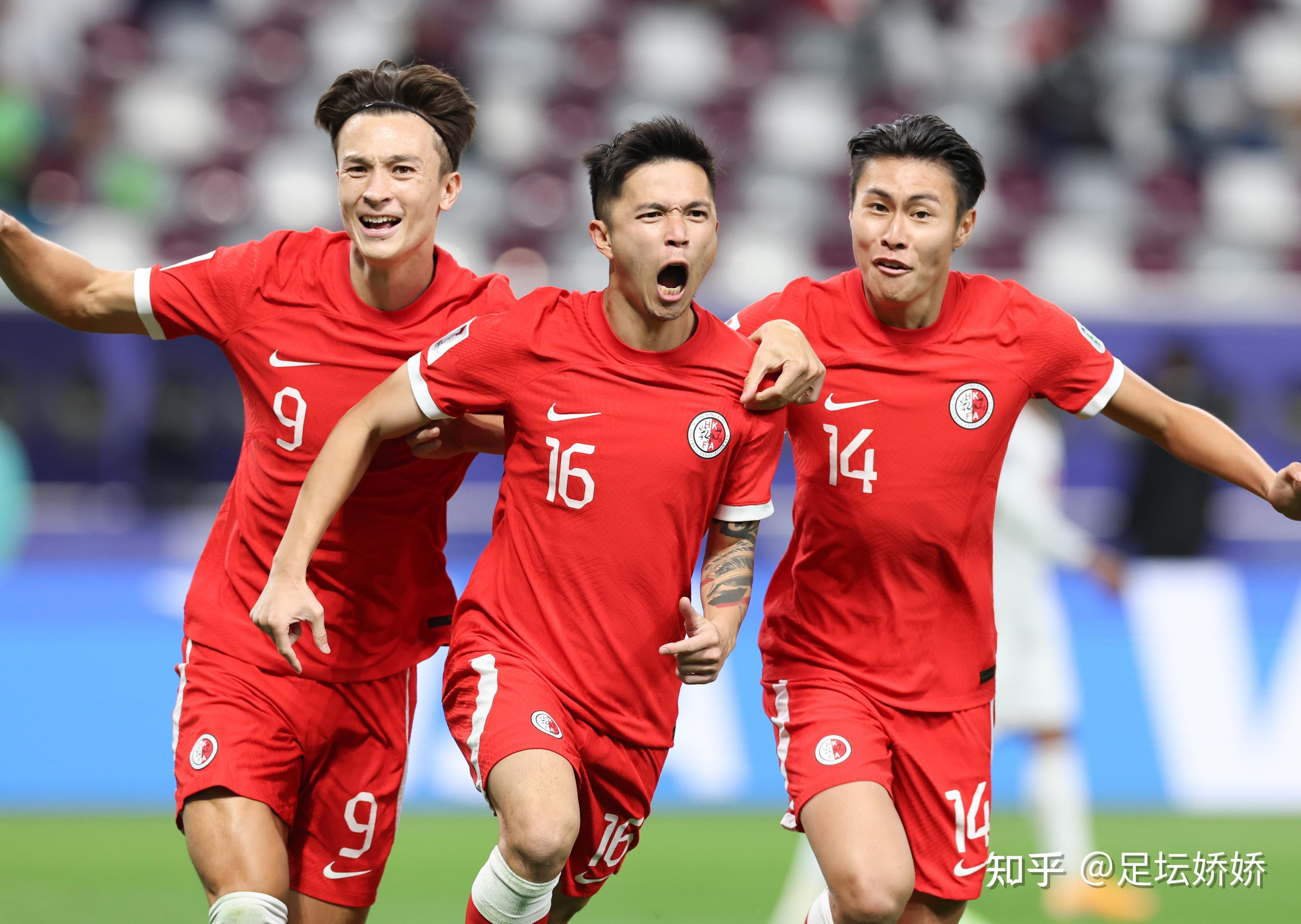 赛前亚冠传出新动向；纽约尼克斯止住颓势；管理层表态：话题不断；团队化学反应显著