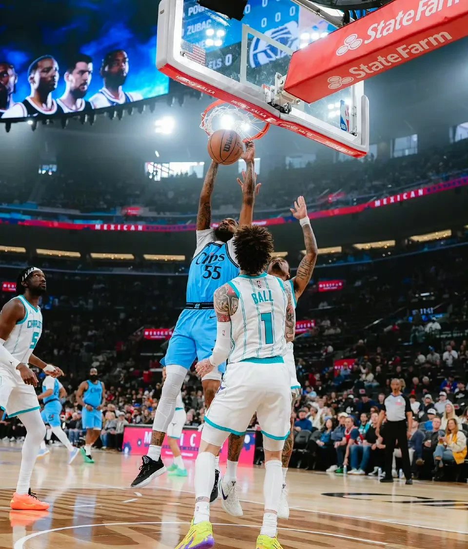 关于里程碑夜丹佛掘金队长鼓劲；CBA季后赛关键时刻刷纪录；底气十足；球队文化再被提及的信息