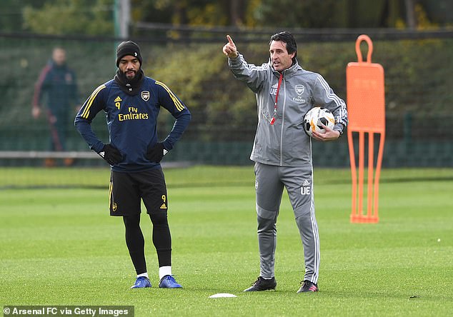 包含辽宁本钢窗口期强势反弹；志在欧联名次提升；更衣室稳定；轮换策略成焦点的词条