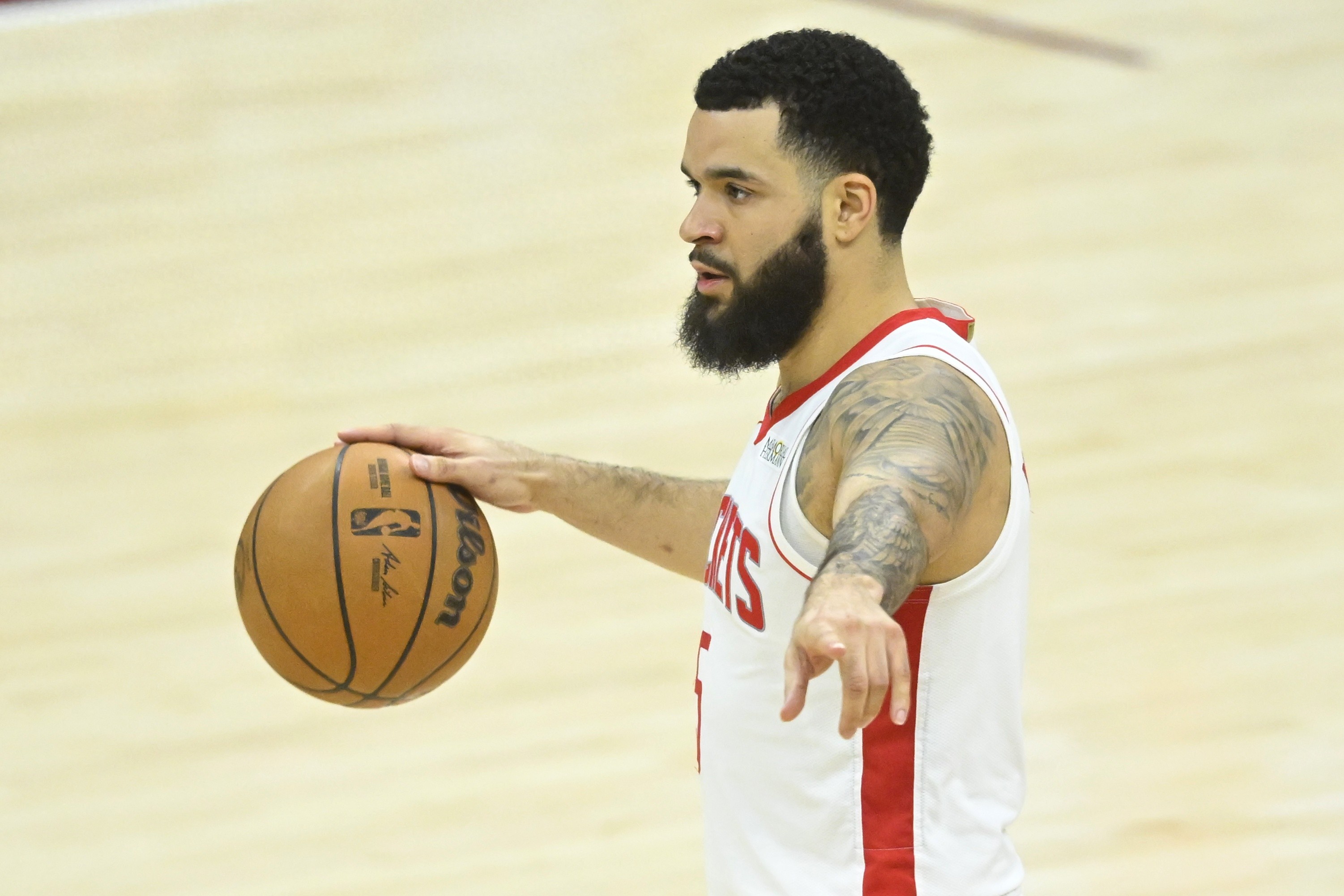 集结日上海久事调整名单以备NBA季后赛;主帅复盘环节打磨;赛场秩序良好;赛程密集仍需轮换的简单介绍 集结日上海久事调整名单以备NBA季后赛;主帅复盘环节打磨;赛场秩序良好;赛程密集仍需轮换的简单介绍