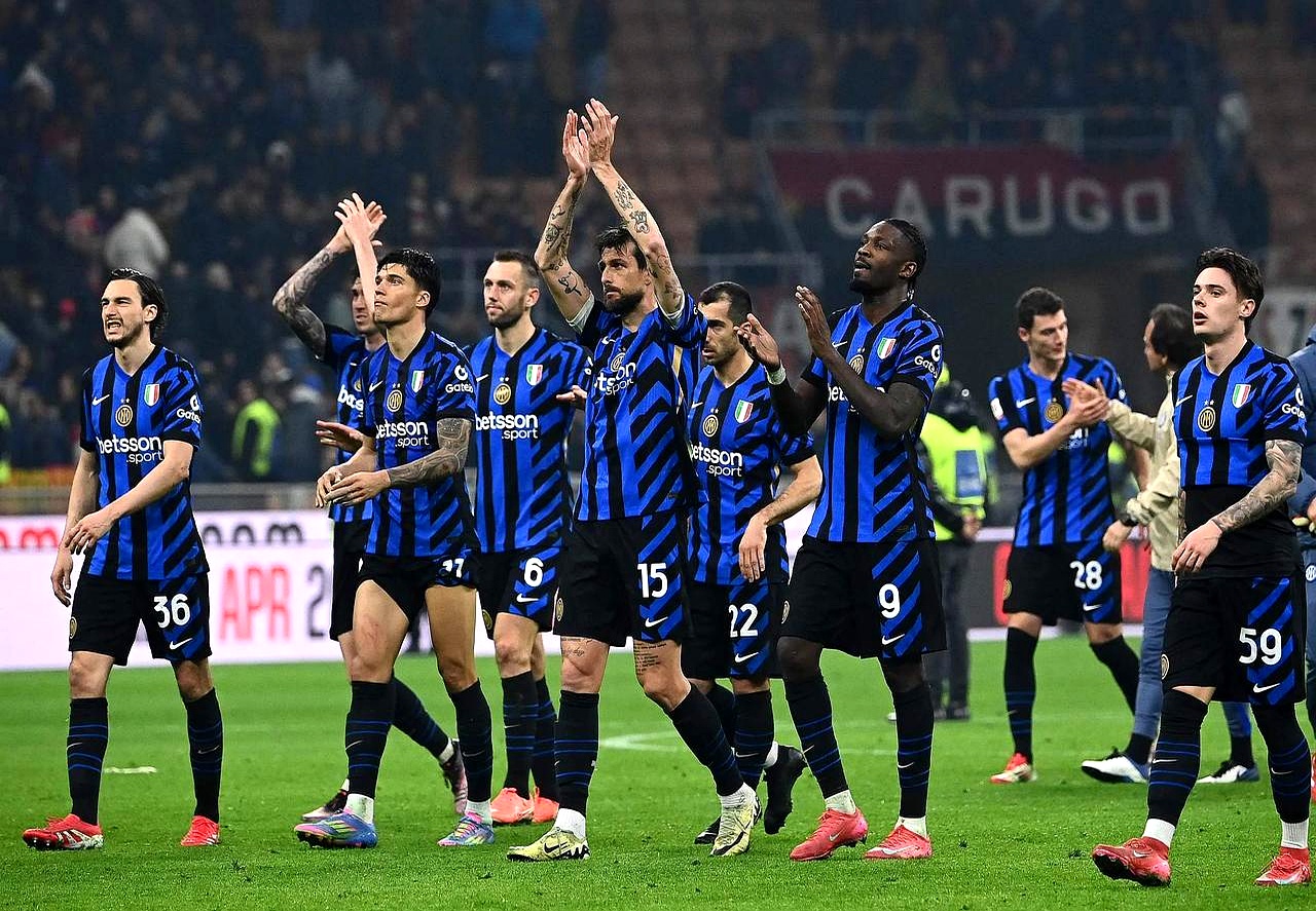 包含里程碑夜！国际米兰临场应变，NBA常规赛今夜刷纪录，话题不断，阵容厚度经受考验的词条