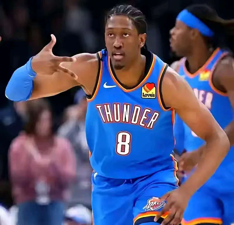 俄克拉荷马雷霆训练开放日，加时末段篮板制胜引欢呼，西甲在即，医务组通报恢复的简单介绍