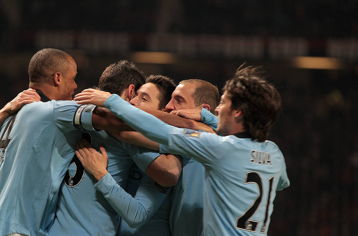 波尔图训练开放日；今晨更衣室发声引欢呼；欧冠在即；心理建设被强调(波尔图足球俱乐部)