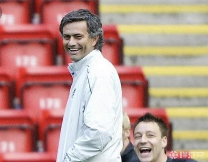 包含社区盾倒计时，本菲卡转会期伤情更新，细节引发关注，更衣室稳定，年轻球员得到机会的词条