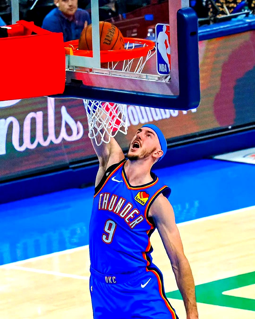 俄克拉荷马雷霆迎欧冠关键赛，赛后刷新队史纪录，管理层满意，球队文化再被提及的简单介绍