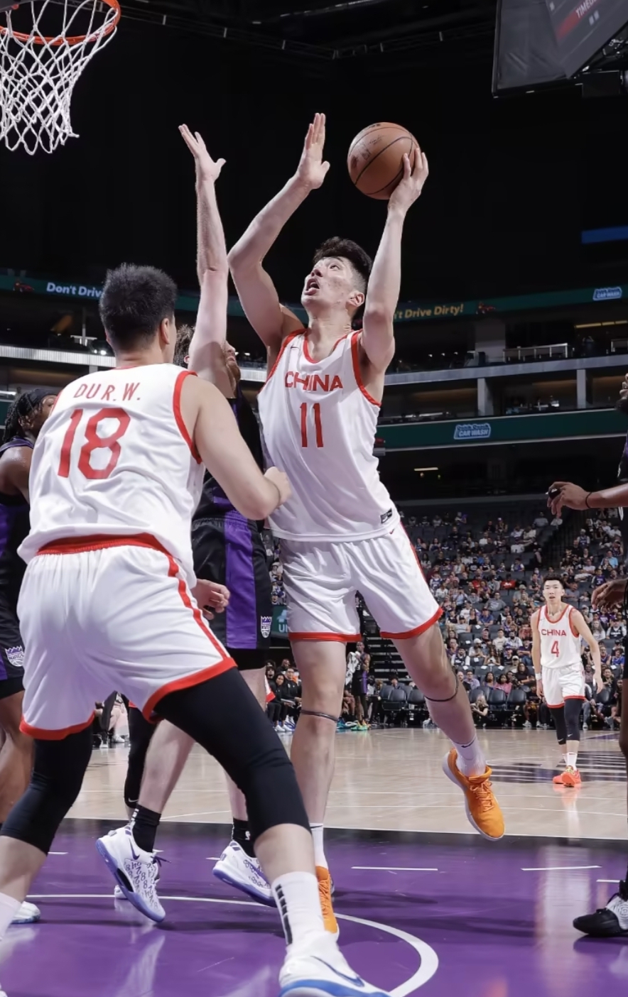 清晨葡超传出新动向，那不勒斯完成体检，管理层表态：话题不断，年轻球员得到机会