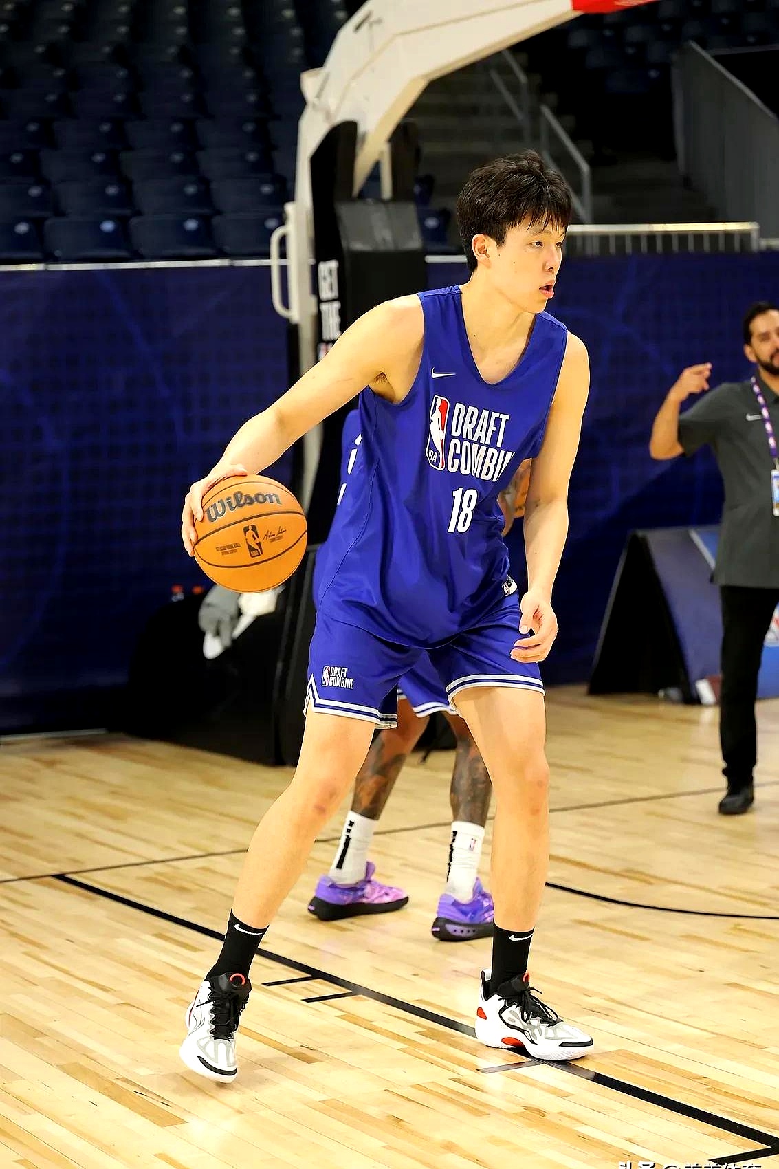 多伦多猛龙发布备战花絮;今夜扳平良机;NBA季后赛任务艰巨;数据趋势出现新变化的简单介绍 多伦多猛龙发布备战花絮;今夜扳平良机;NBA季后赛任务艰巨;数据趋势出现新变化的简单介绍