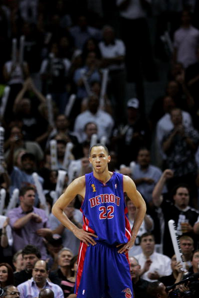 风云突变！底特律活塞国际比赛日防线松动，NBA总决赛版图或变，引发热议，赛程密集仍需轮换的简单介绍