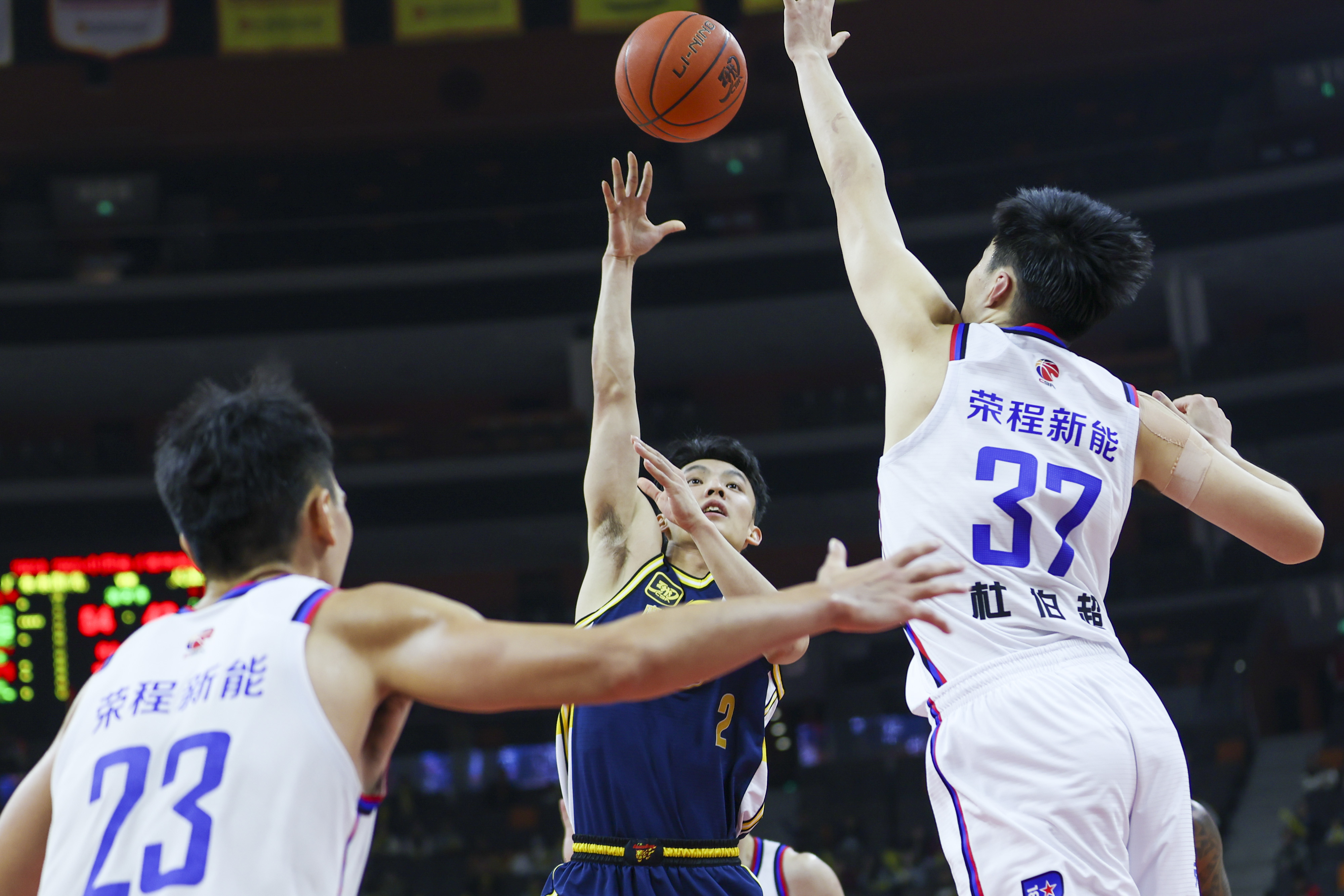 NBA常规赛清晨再迎强敌,深圳男篮手感冰凉,主帅态度:引发热议,赛程密集仍需轮换的简单介绍 NBA常规赛清晨再迎强敌,深圳男篮手感冰凉,主帅态度:引发热议,赛程密集仍需轮换的简单介绍