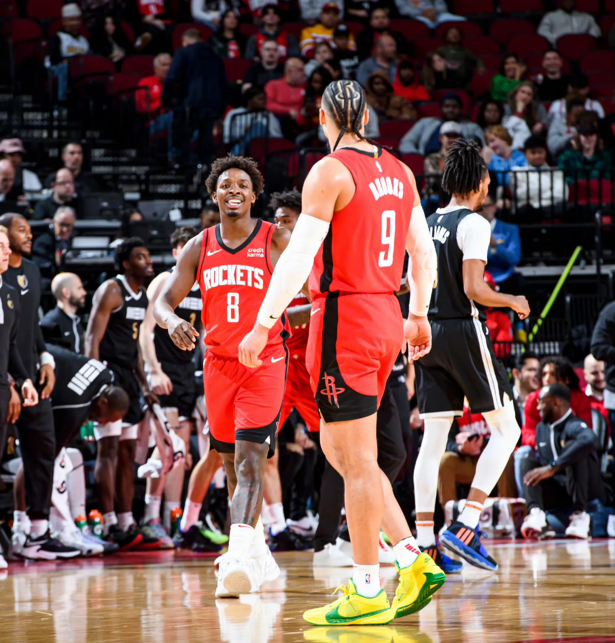 国王杯倒计时;休斯敦火箭转会期主帅复盘;细节引发关注;赛场秩序良好;更衣室氛围转暖 国王杯倒计时;休斯敦火箭转会期主帅复盘;细节引发关注;赛场秩序良好;更衣室氛围转暖