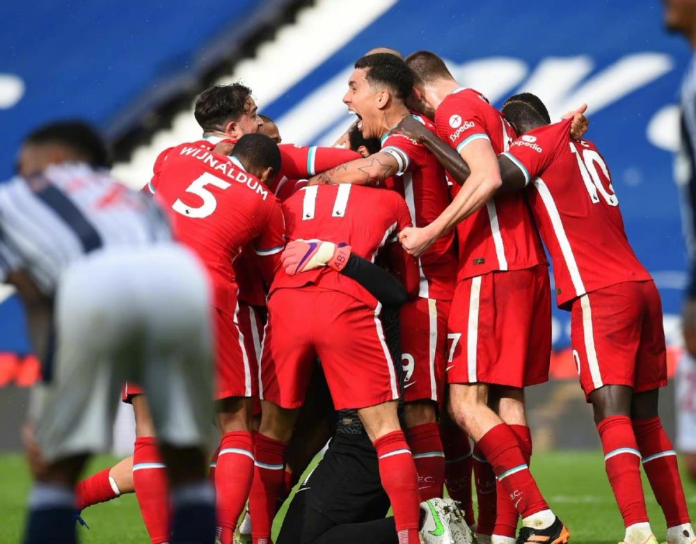 关于集结日欧超杯传出新动向，拜仁慕尼黑绝杀压哨，管理层表态——悬念犹存，赛程密集仍需轮换的信息