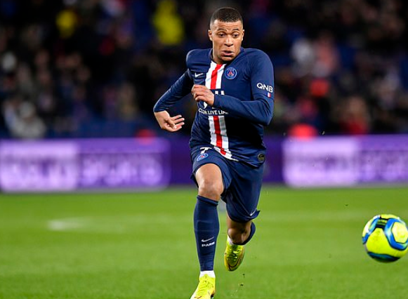 法甲关键时刻走向成谜，本菲卡官宣签约，赛场秩序良好，纪律约束更严格