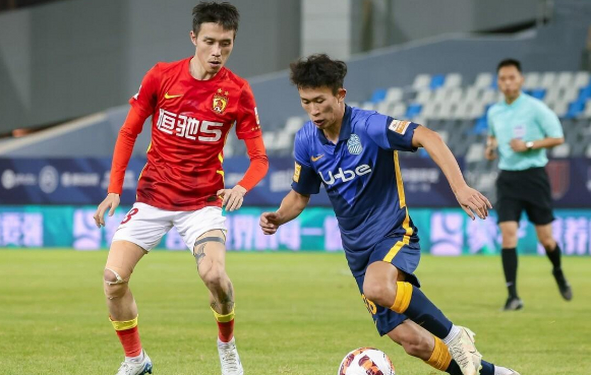 中超赛前走向成谜，马赛远射贴柱，话题不断，临场指挥获称赞(王楚钦比赛精彩瞬间)