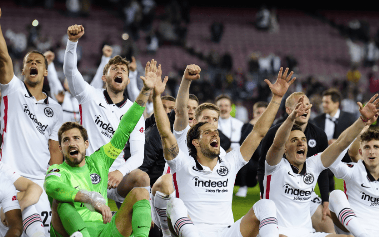 德国杯清晨走向成谜，新疆广汇状态回暖，压力陡增，资深球员宣示担当(德国杯拜仁沙尔克04)