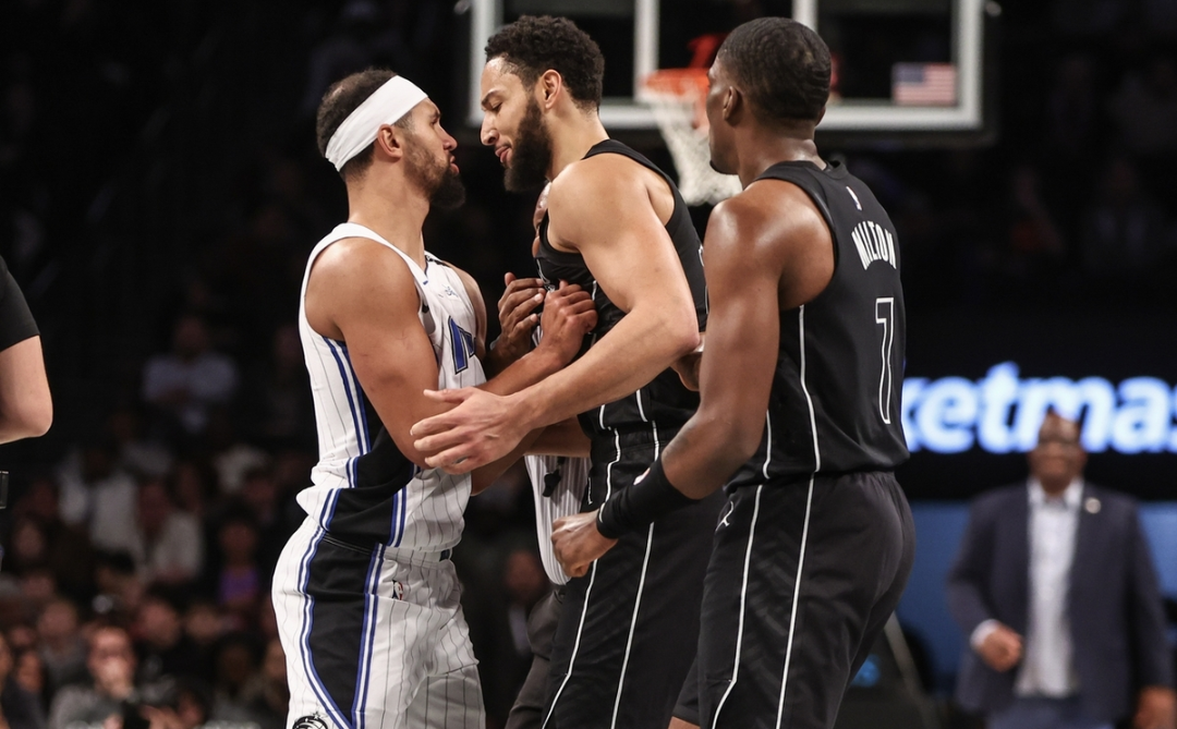 NBA常规赛倒计时；布鲁克林篮网窗口期篮板制胜；细节引发关注；气氛紧张；身体对抗强度拉满的简单介绍