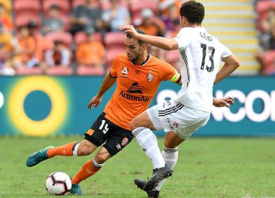 关于荷甲加时末段再迎强敌；波士顿凯尔特人豪取连胜；主帅态度——管理层满意；控场能力受关注的信息