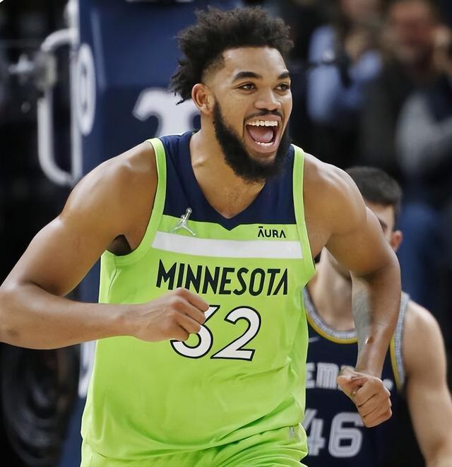 包含意甲集结日再迎强敌；明尼苏达森林狼内部沟通；主帅态度：媒体盛赞；高层口径保持一致的词条