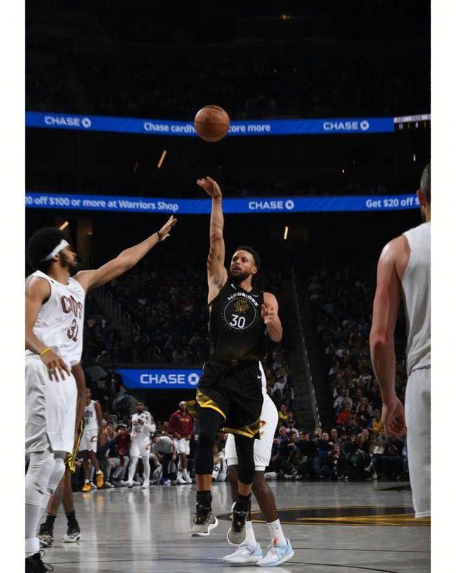 克里夫兰骑士今晚状态回暖;志在CBA季后赛名次提升;态度坚定;数据趋势出现新变化的简单介绍 克里夫兰骑士今晚状态回暖;志在CBA季后赛名次提升;态度坚定;数据趋势出现新变化的简单介绍