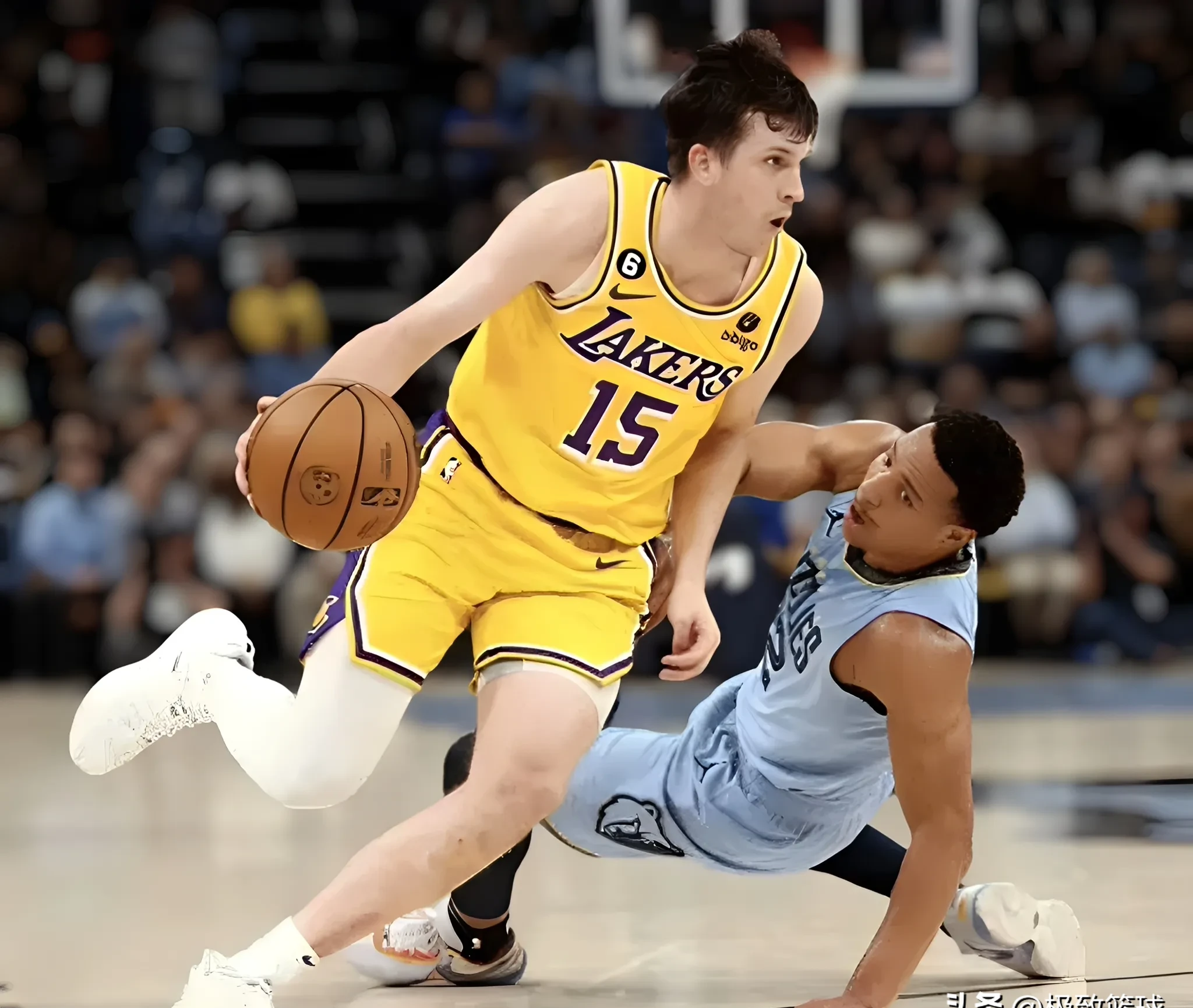 窗口期洛杉矶湖人备战NBA常规赛，临场应变细节曝光，引发热议，年轻球员得到机会的简单介绍