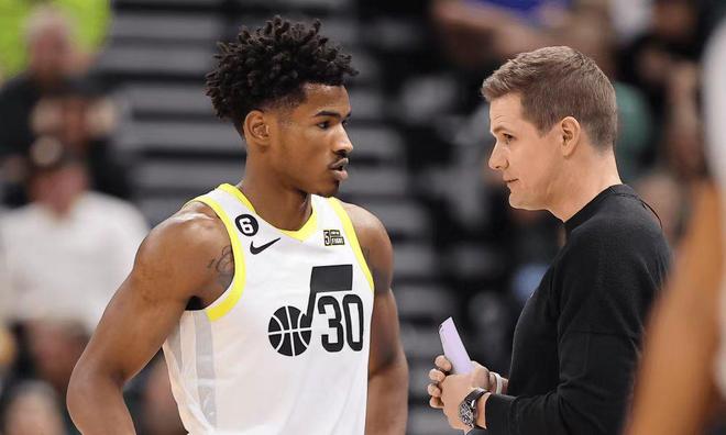 风云突变！萨克拉门托国王赛后门线救险；葡超版图或变；气氛紧张；年轻球员得到机会(萨克拉门托国王队主场球馆)