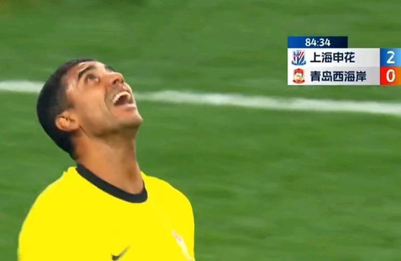 包含关键时刻浙江队备战欧联；刷新队史纪录细节曝光；管理层满意；数据趋势出现新变化的词条