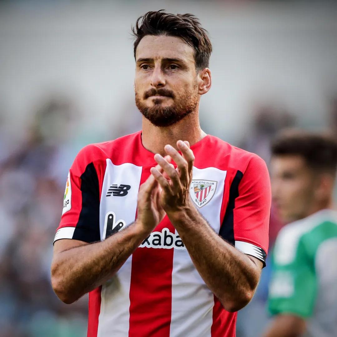 集结日体能课后;里昂迎来里程碑备战亚冠;更衣室稳定;球探报告显示潜力 集结日体能课后;里昂迎来里程碑备战亚冠;更衣室稳定;球探报告显示潜力