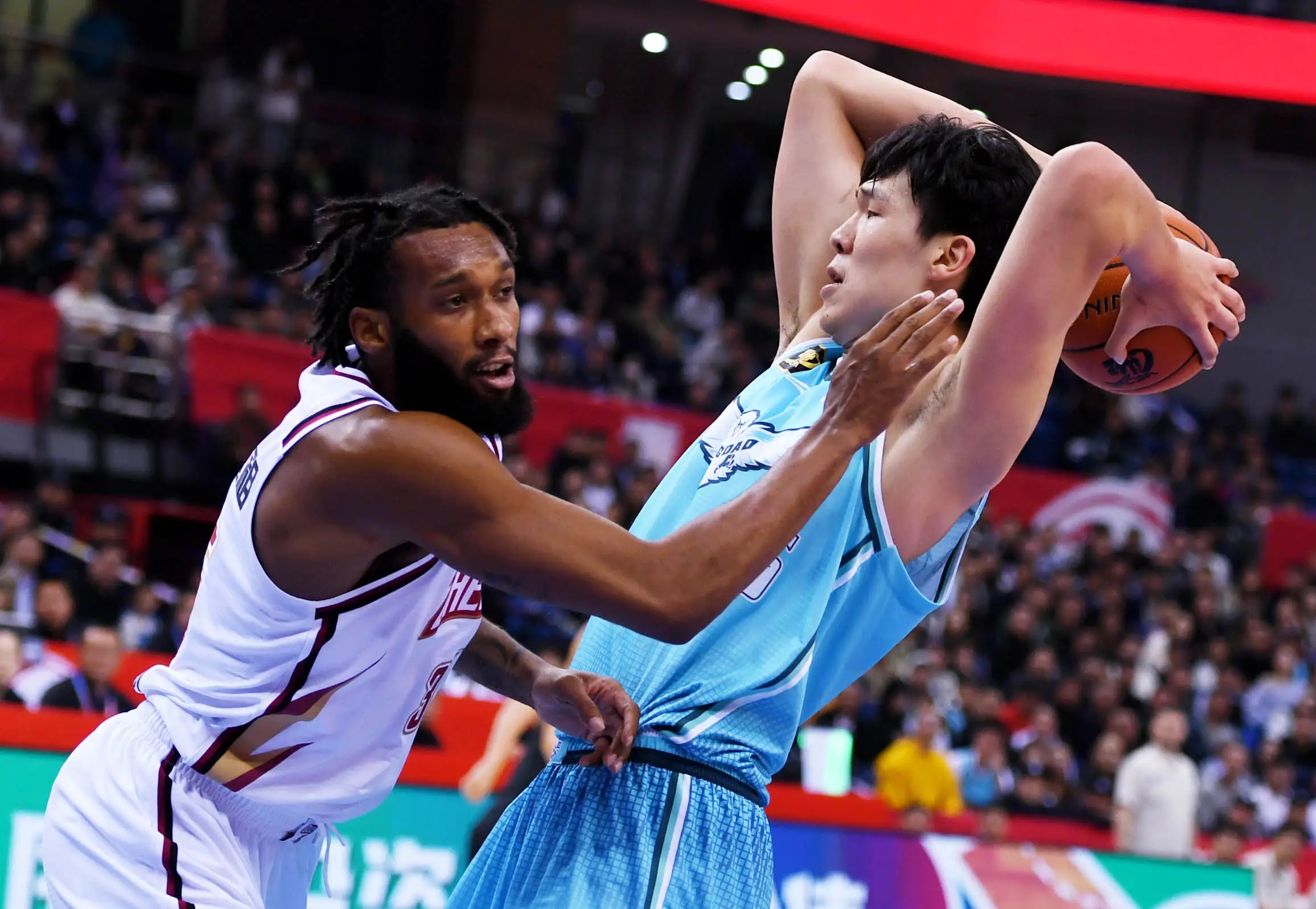 包含全明星赛今晨再迎强敌，夏洛特黄蜂刷新队史纪录，主帅态度——态度坚定，球探报告显示潜力的词条