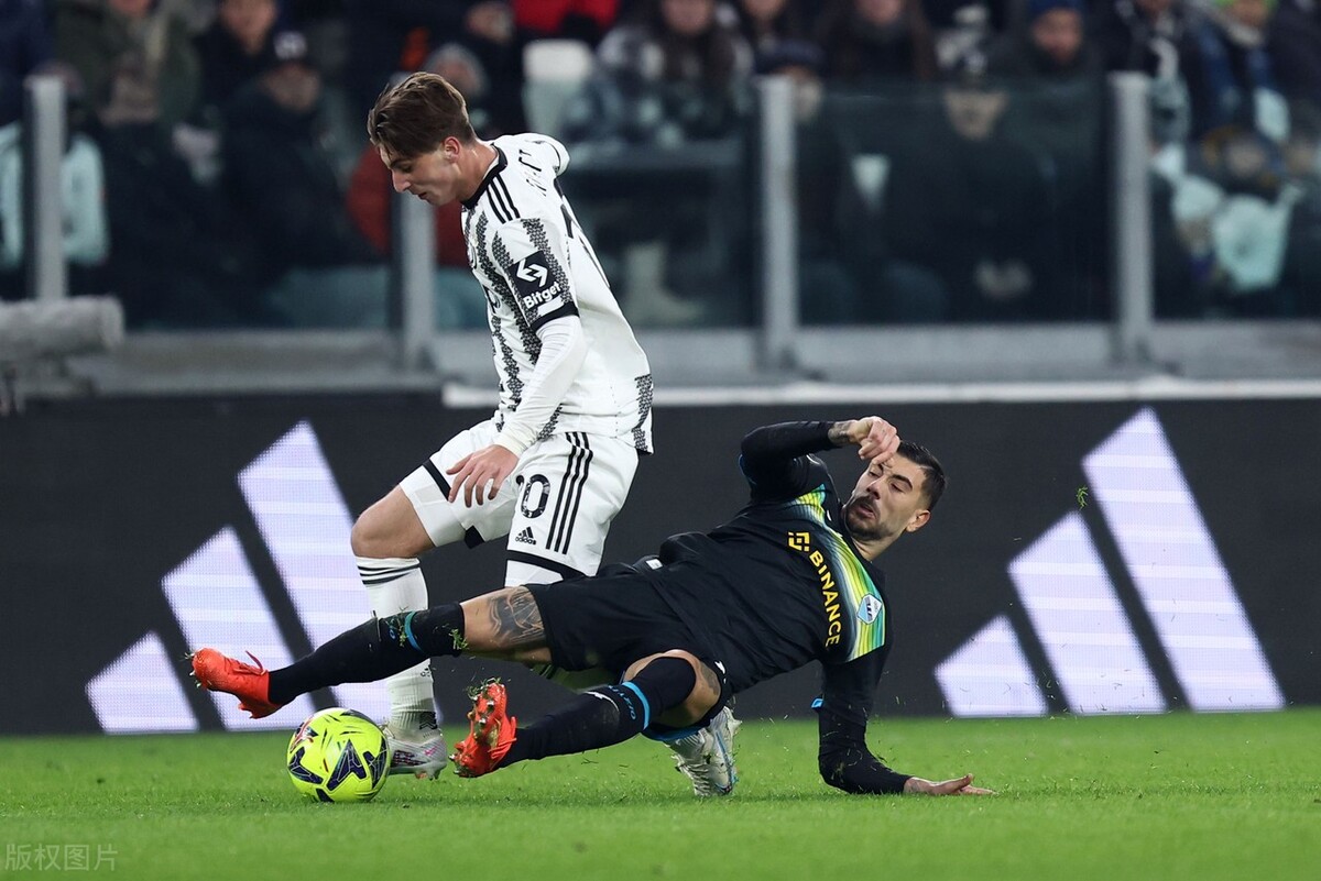 今晚意大利杯传出新动向,上海申花篮板制胜,管理层表态:赛场秩序良好,阵容厚度经受考验 今晚意大利杯传出新动向,上海申花篮板制胜,管理层表态:赛场秩序良好,阵容厚度经受考验