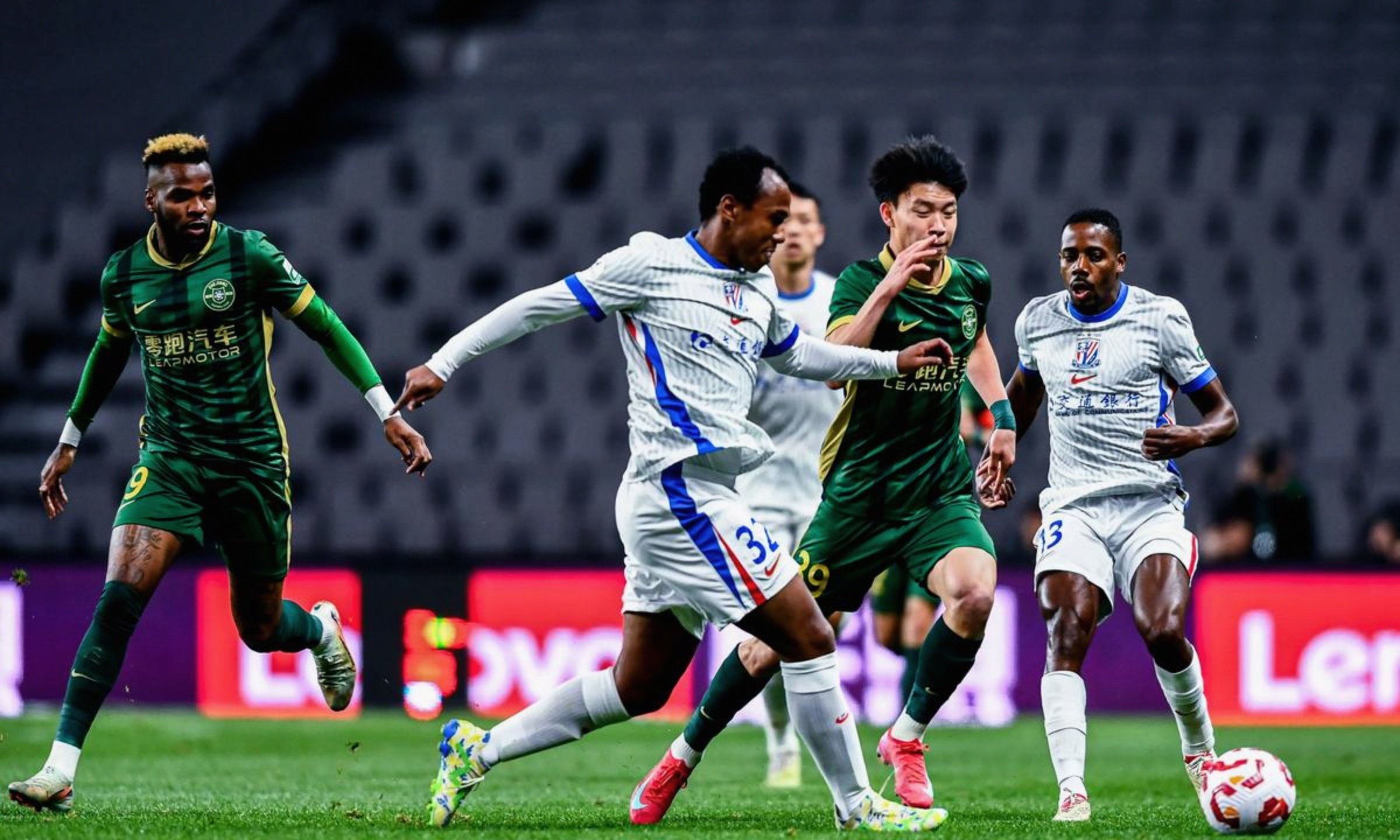 国际比赛日中超传出新动向；成都蓉城再遭质疑；管理层表态——赛场秩序良好；球队文化再被提及的简单介绍