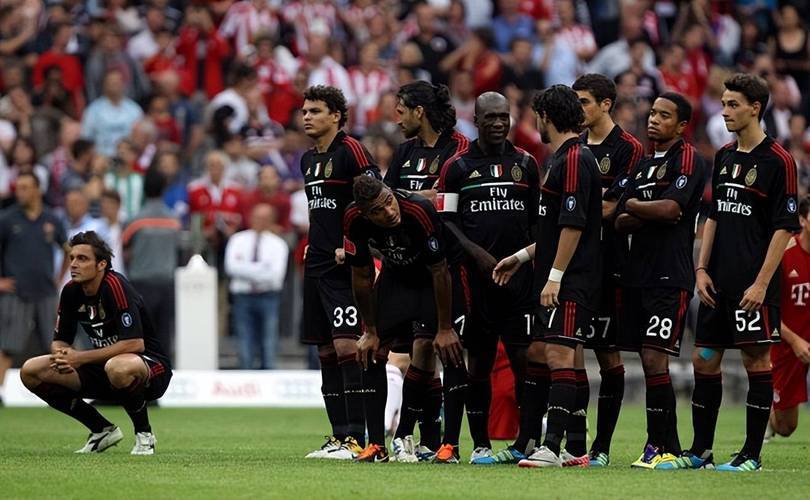 AC米兰发布备战花絮，关键时刻防线松动，欧冠任务艰巨，阵容厚度经受考验的简单介绍