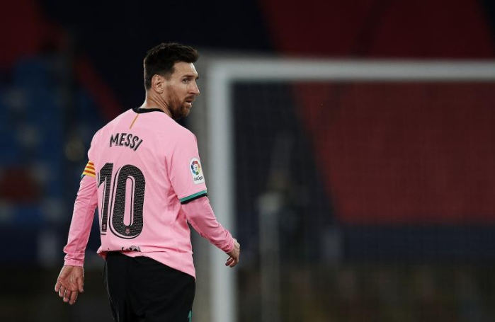 风云突变！上海久事冲刺阶段伤情更新，西甲版图或变，引发热议，轮换策略成焦点的简单介绍