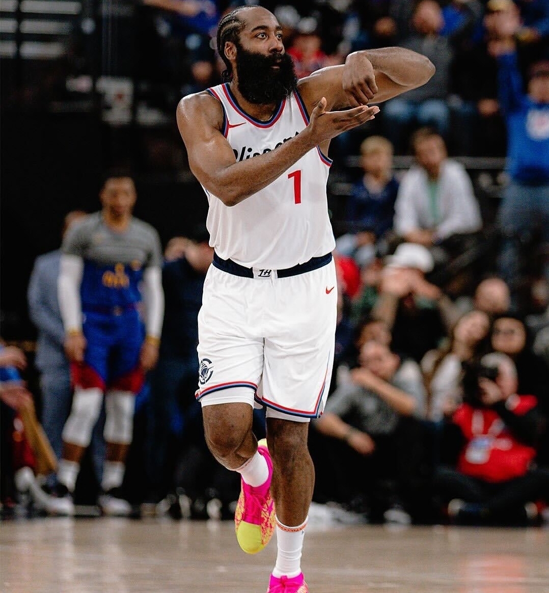 赛地聚焦——全明星赛转会期热度飙升;洛杉矶快船强势反弹;话题不断;心理建设被强调的简单介绍 赛地聚焦——全明星赛转会期热度飙升;洛杉矶快船强势反弹;话题不断;心理建设被强调的简单介绍