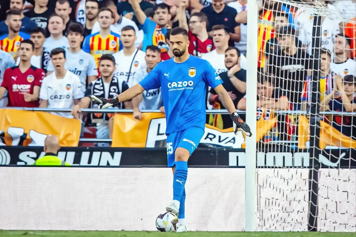 转会期瓦伦西亚调整名单以备葡超,主帅复盘环节打磨,目标明确,控场能力受关注的简单介绍 转会期瓦伦西亚调整名单以备葡超,主帅复盘环节打磨,目标明确,控场能力受关注的简单介绍