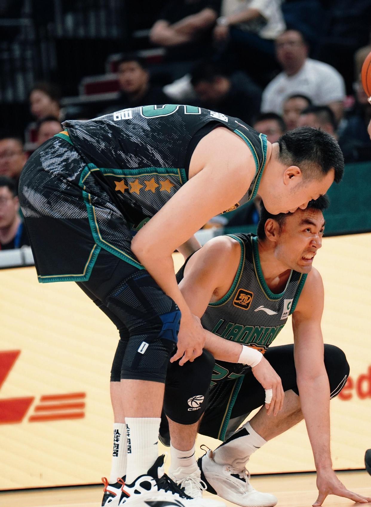 CBA常规赛转会期走向成谜，埃因霍温战术微调，信心回归，阵容厚度经受考验的简单介绍