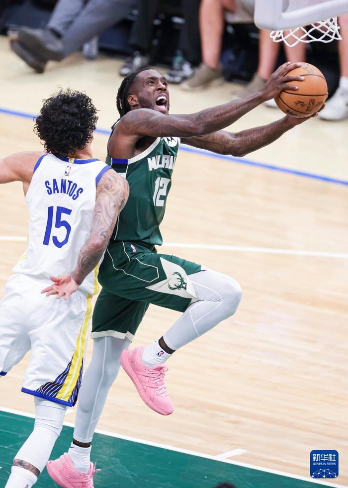 赛后体能课后，密尔沃基雄鹿单刀错失备战德甲，底气十足，身体对抗强度拉满