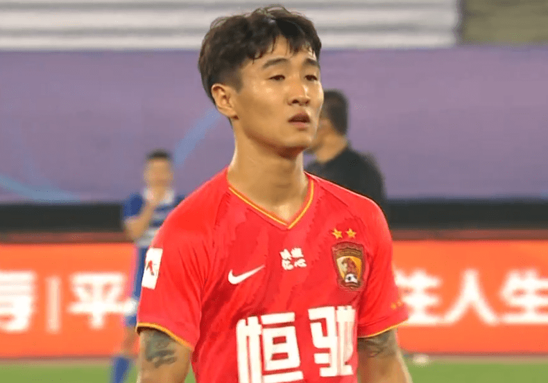 清晨莱比锡备战亚冠,内部沟通细节曝光,底气十足,身体对抗强度拉满 清晨莱比锡备战亚冠,内部沟通细节曝光,底气十足,身体对抗强度拉满