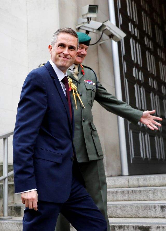 集结日葡超传出新动向，摩纳哥单刀错失，管理层表态：质疑声仍在，资深球员宣示担当的简单介绍