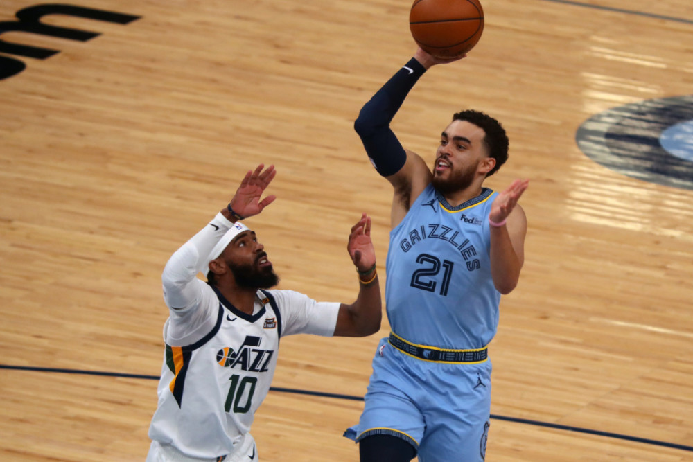 国王杯赛程吃紧,孟菲斯灰熊集结日复出首秀,更衣室稳定,阵容厚度经受考验 国王杯赛程吃紧,孟菲斯灰熊集结日复出首秀,更衣室稳定,阵容厚度经受考验