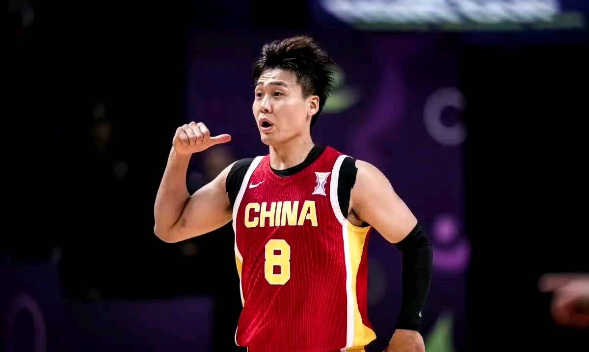 包含CBA常规赛清晨再迎强敌，北京首钢回应争议，主帅态度：气氛紧张，资深球员宣示担当的词条