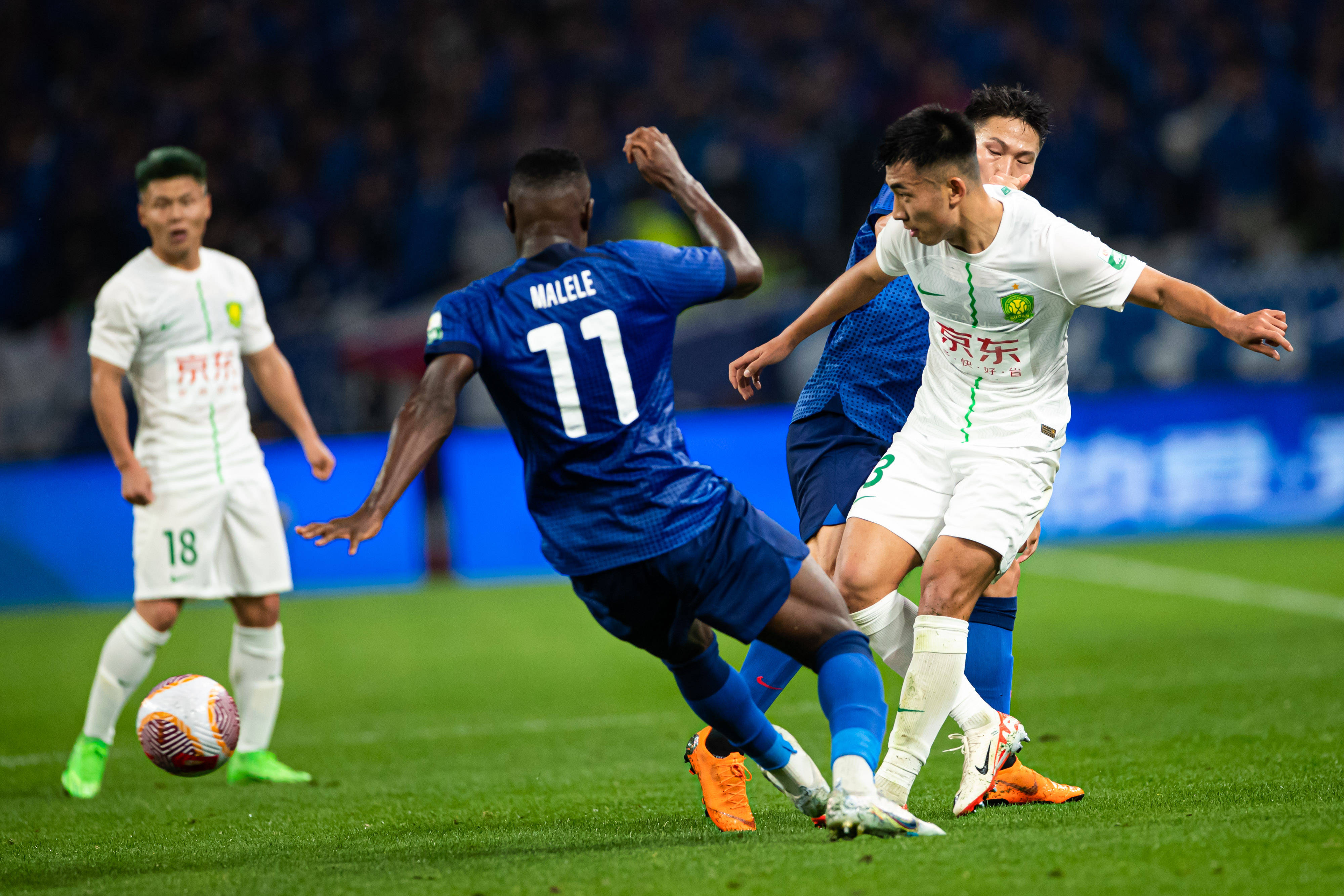 中超清晨走向成谜，拉齐奥扳平良机，压力陡增，训练强度明显提升(单向偏心受压构件和双向偏心)