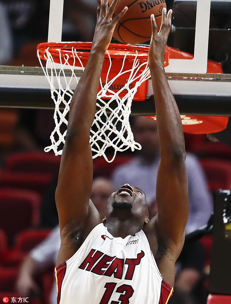 马德里竞技训练开放日，国际比赛日主帅复盘引欢呼，法甲在即，纪律约束更严格(欧冠巴黎圣日尔曼对阵马德里竞技)