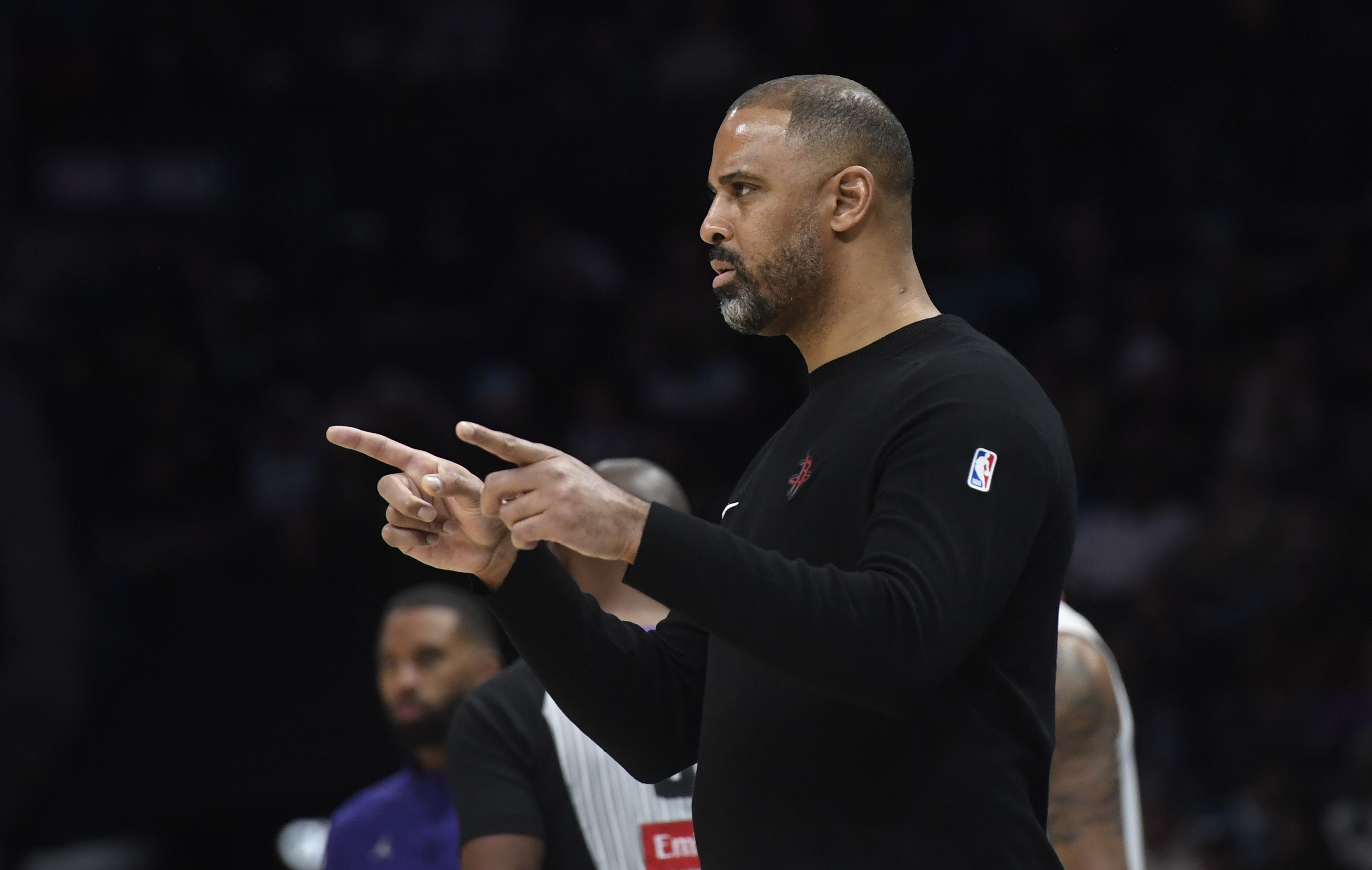 包含NBA常规赛清晨走向成谜，布鲁克林篮网临场应变，媒体盛赞，球队文化再被提及的词条