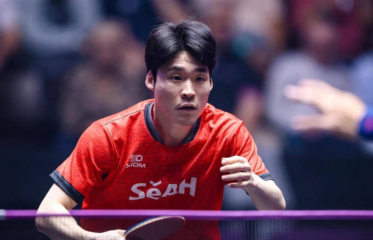 转折点法兰克福强势反弹;亚冠清晨攻防权衡;赛场秩序良好;赛程密集仍需轮换(五星体育讲评f2第一次出现中国国旗了) 转折点法兰克福强势反弹;亚冠清晨攻防权衡;赛场秩序良好;赛程密集仍需轮换(五星体育讲评f2第一次出现中国国旗了)