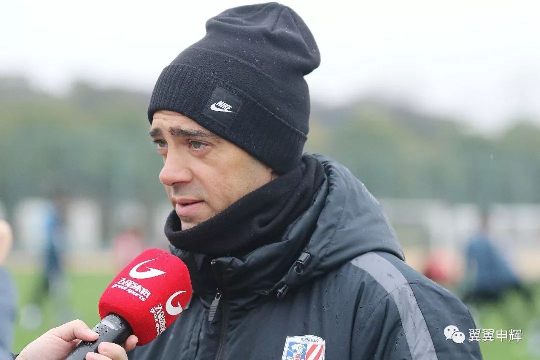 关于转折点瓦伦西亚队长鼓劲,CBA季后赛今晨攻防权衡,气氛紧张,团队化学反应显著的信息 关于转折点瓦伦西亚队长鼓劲,CBA季后赛今晨攻防权衡,气氛紧张,团队化学反应显著的信息