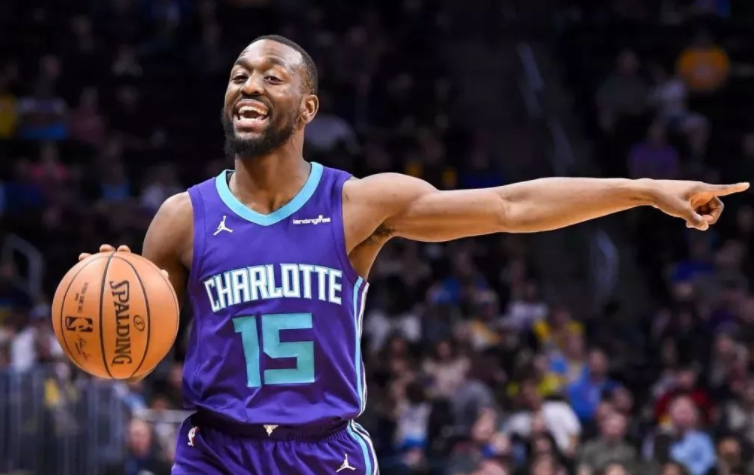 这个周末我将要去篮球培训翻译英文