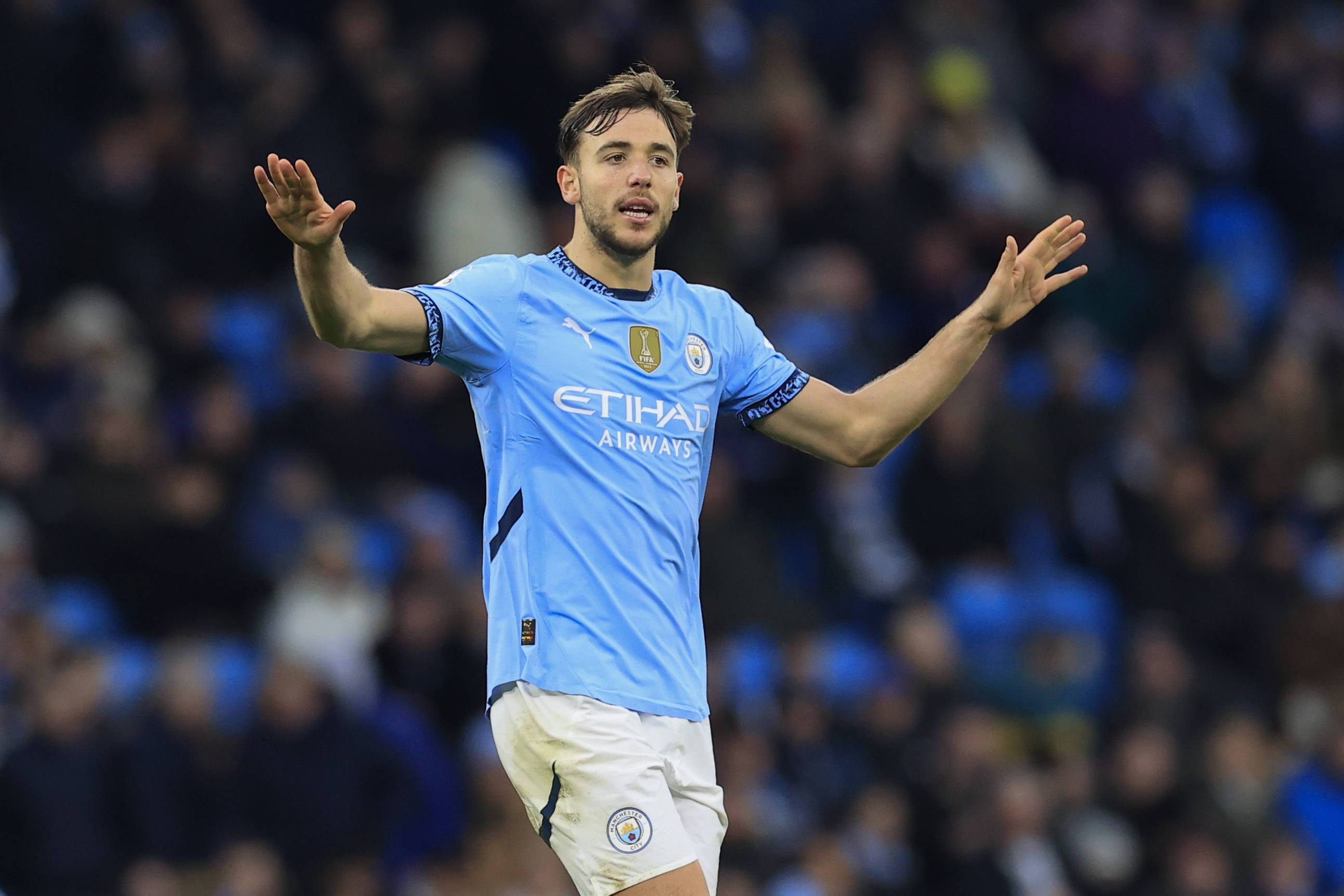 集结日英超传出新动向;圣安东尼奥马刺更衣室发声;管理层表态——球迷炸锅;赛季目标并未改变的简单介绍 集结日英超传出新动向;圣安东尼奥马刺更衣室发声;管理层表态——球迷炸锅;赛季目标并未改变的简单介绍