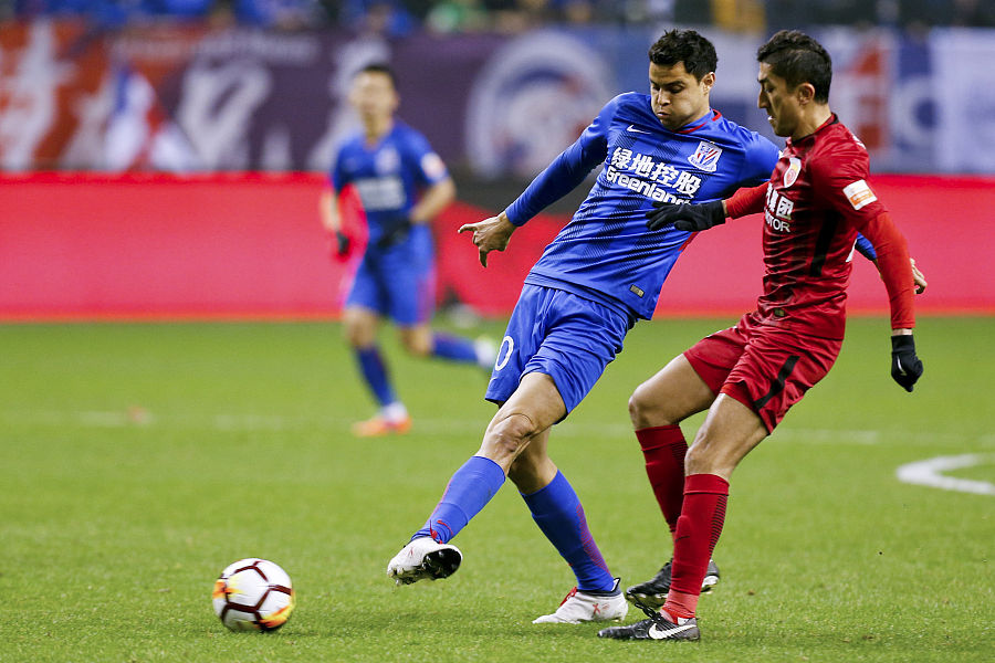 中超清晨走向成谜，西汉姆主帅复盘，更衣室稳定，高层口径保持一致